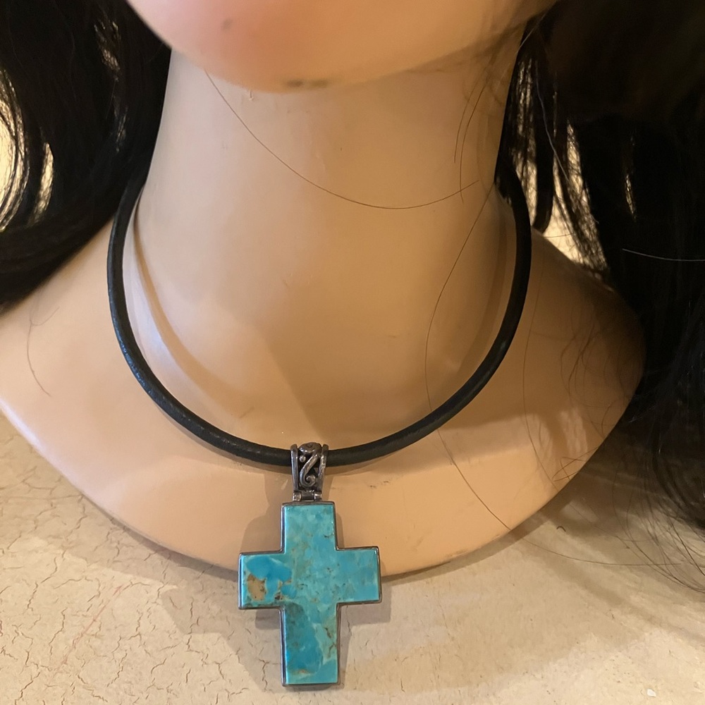 2 in 1 Reversible cross necklace-black/silver w/ turquoise; leather choker